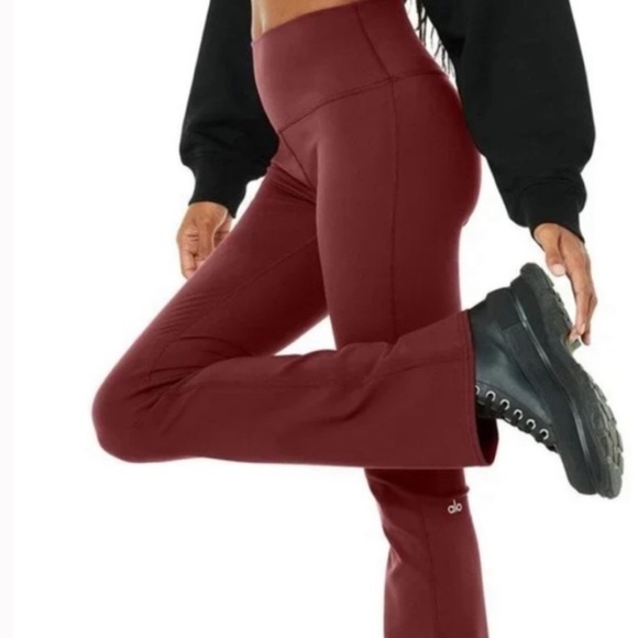 Alo Airbrush High Waist Cranberry Flare Pants Size Small - Picture 3 of 15
